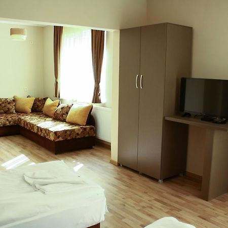 Guest House Central Кырджали Экстерьер фото